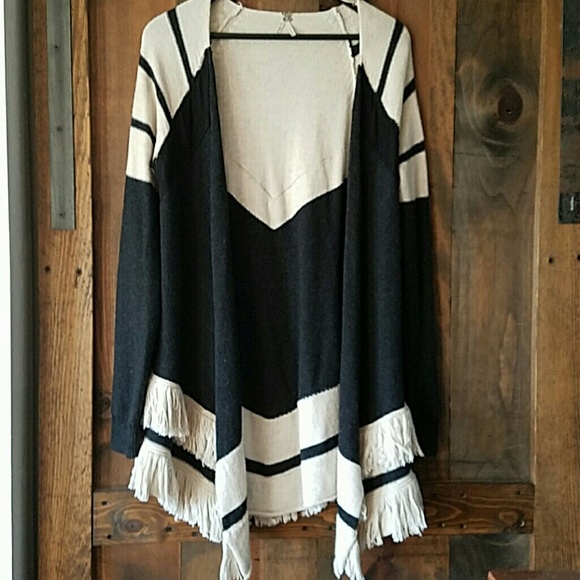 BKE Sweaters - BKE  duster, cardigan